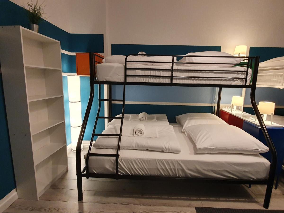 Central Lichtenberger Apartment For 6 People เบอร์ลิน ภายนอก รูปภาพ