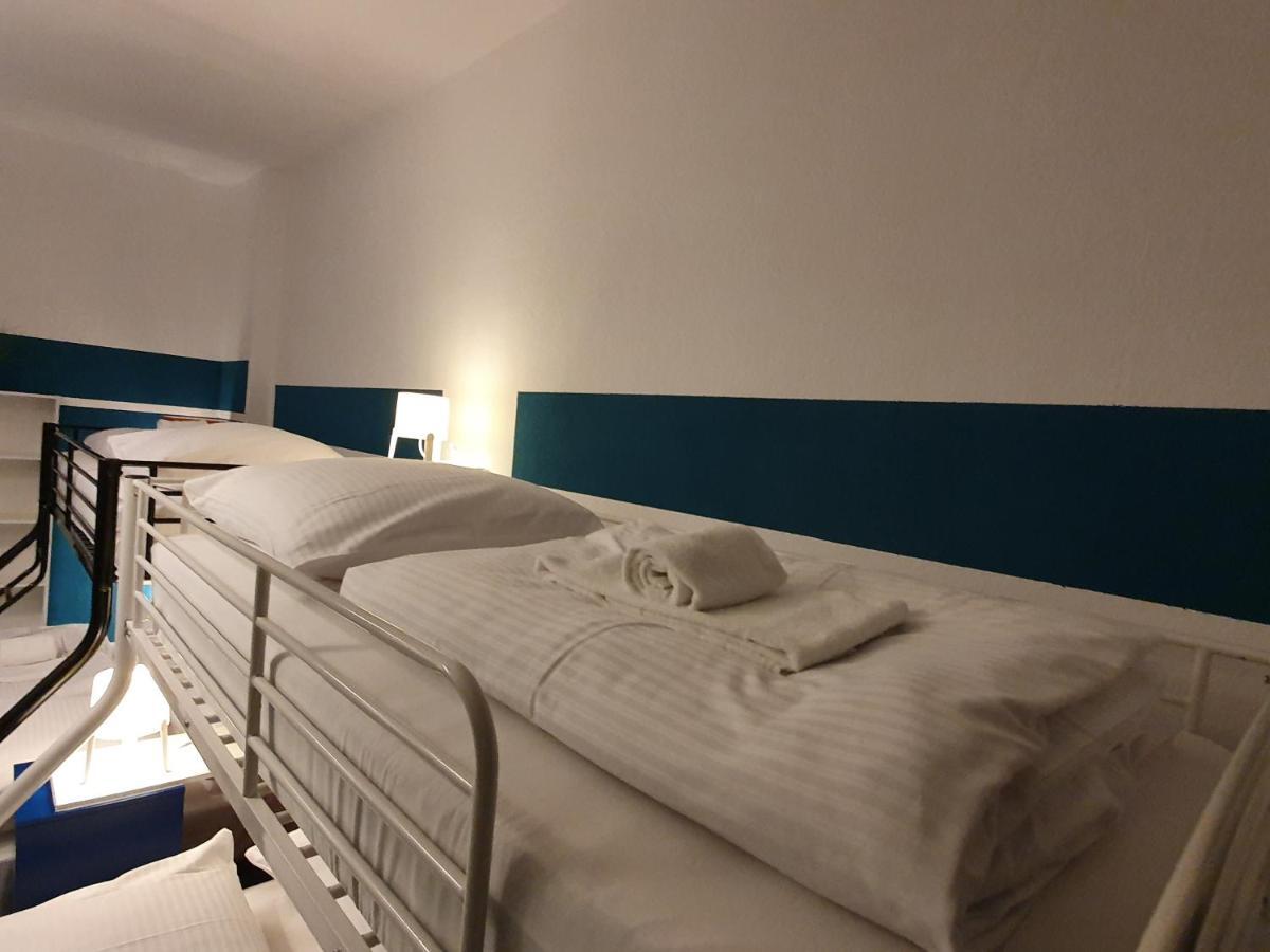 Central Lichtenberger Apartment For 6 People เบอร์ลิน ภายนอก รูปภาพ