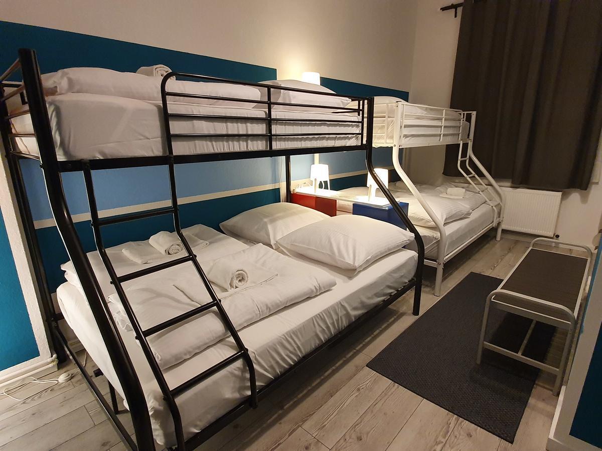 Central Lichtenberger Apartment For 6 People เบอร์ลิน ภายนอก รูปภาพ